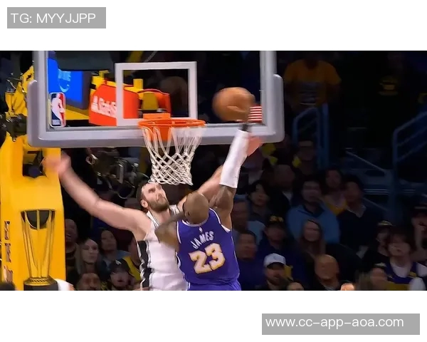 福克斯谈防守变化科内特的护筐能力值得期待